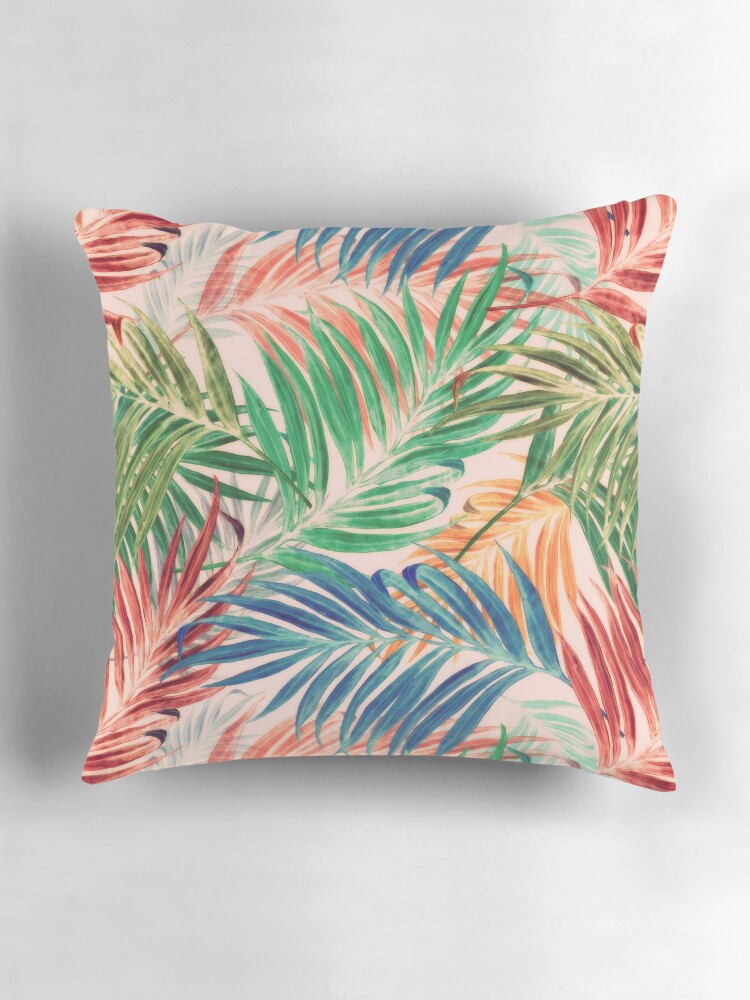 Aperçu 3 sur 4. Coussin avec l'œuvre Feuilles de palmier en couleur créée et vendue par BessoChicca.