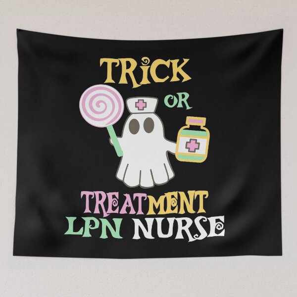 Artikelvorschau, Süßes oder Saures, lustige LPN-Krankenschwester zu Halloween entworfen und verkauft von Colorfulman.