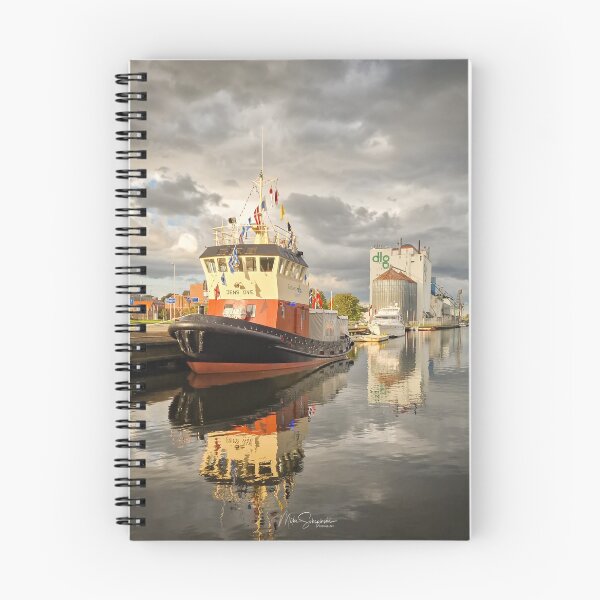 Artikelvorschau, Schiff im Hafen  entworfen und verkauft von MSPicArt.