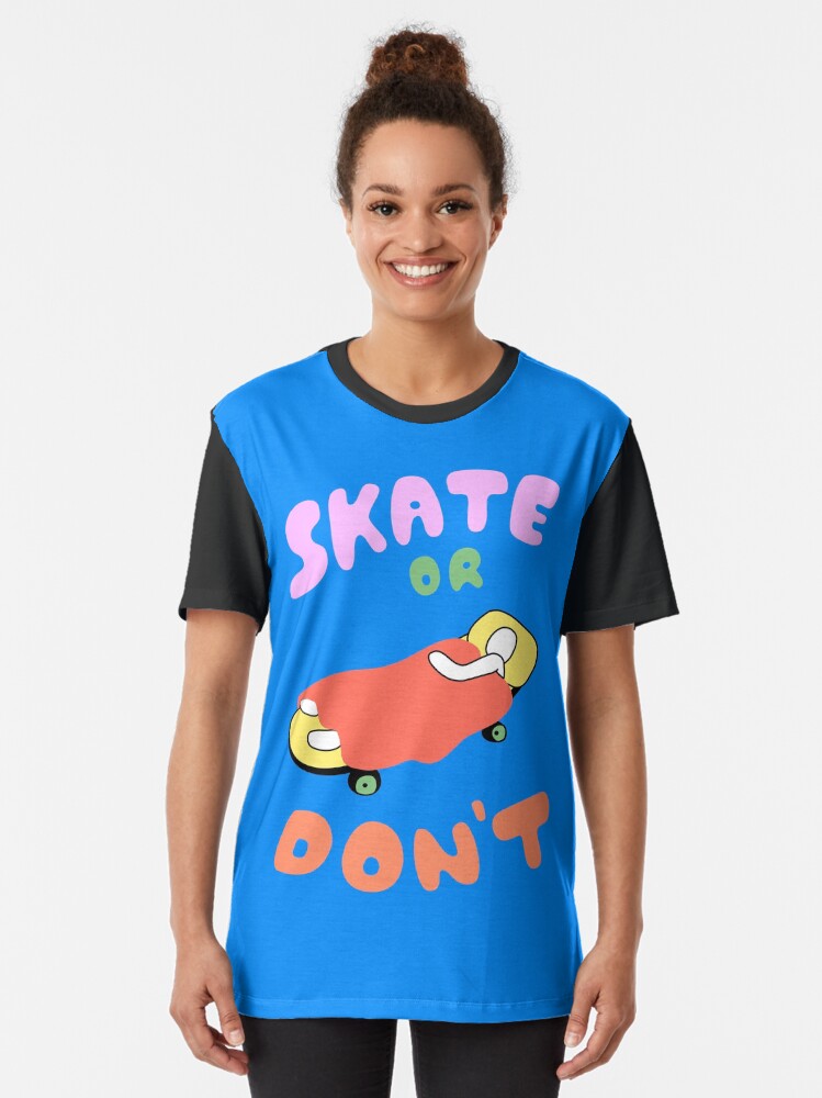 Thumbnail 2 von 5, Grafik T-Shirt, skaten oder nicht designt und verkauft von sixsixninenine.