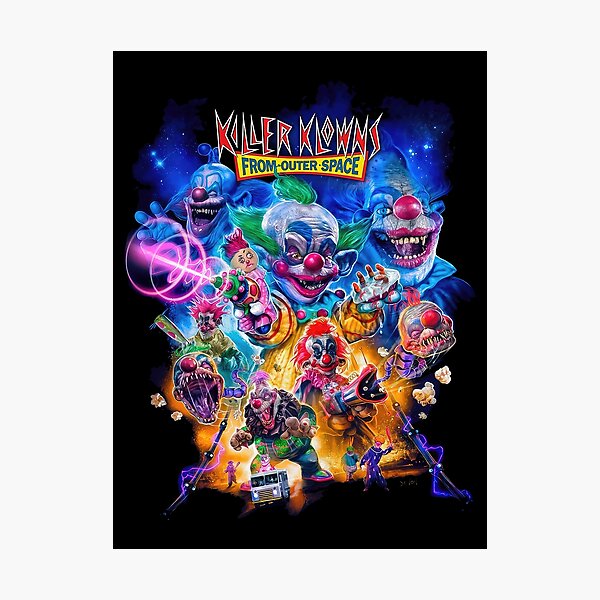Artikel-Vorschau von Killer Klowns Film Retro, designt und verkauft von JosephFinleyoe.