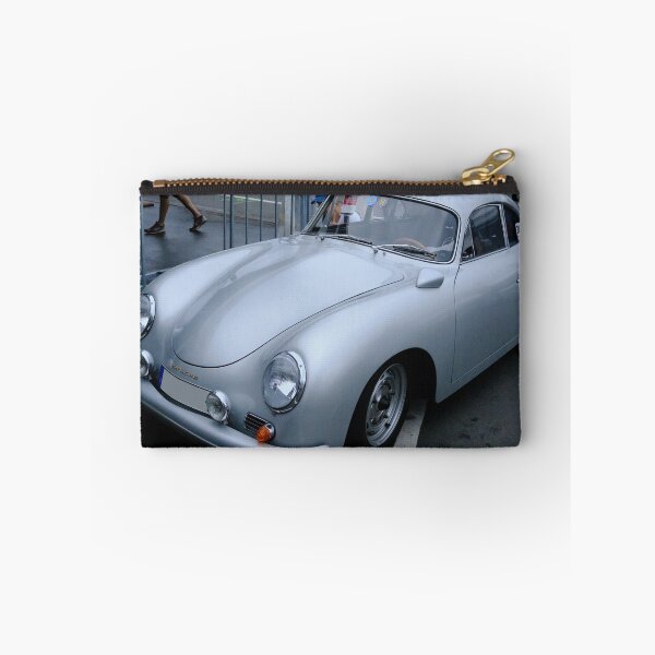 Aperçu de l'œuvre Porsche Oldtimer argentée créée et vendue par AlpineCars.