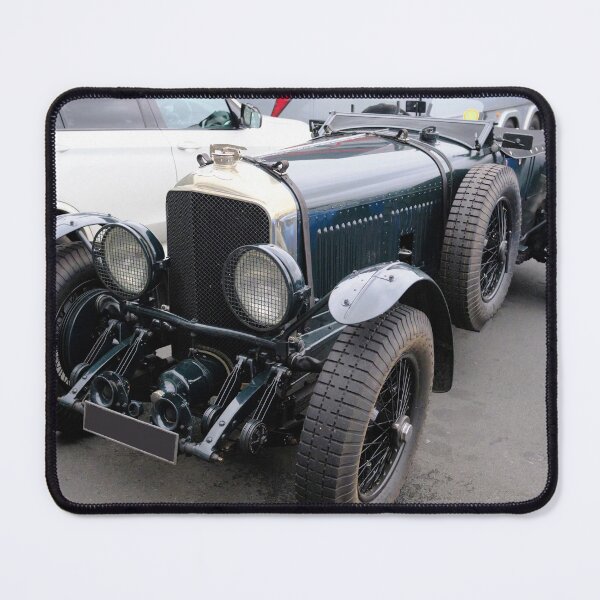 Artikelvorschau, Grüner Oldtimer entworfen und verkauft von AlpineCars.