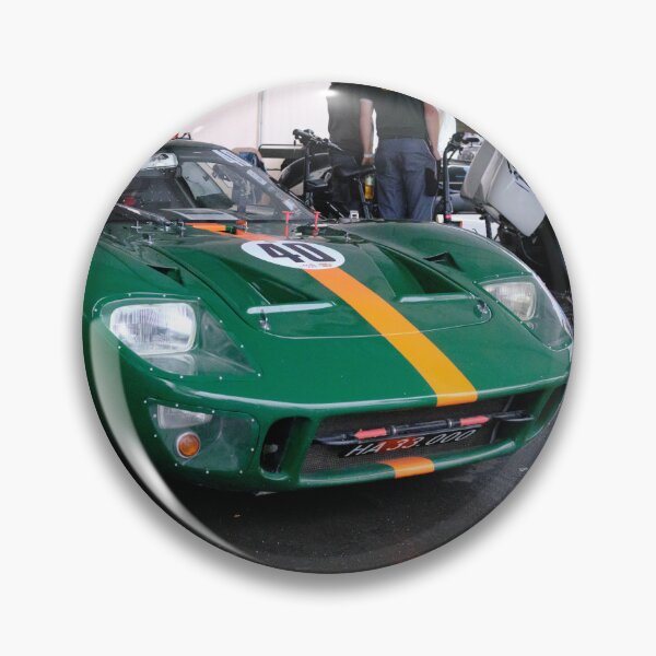 Artikelvorschau, Grüner Formel-1-Oldtimer entworfen und verkauft von AlpineCars.