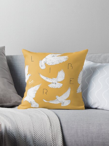 THE FREE SPIRIT Throw Pillow