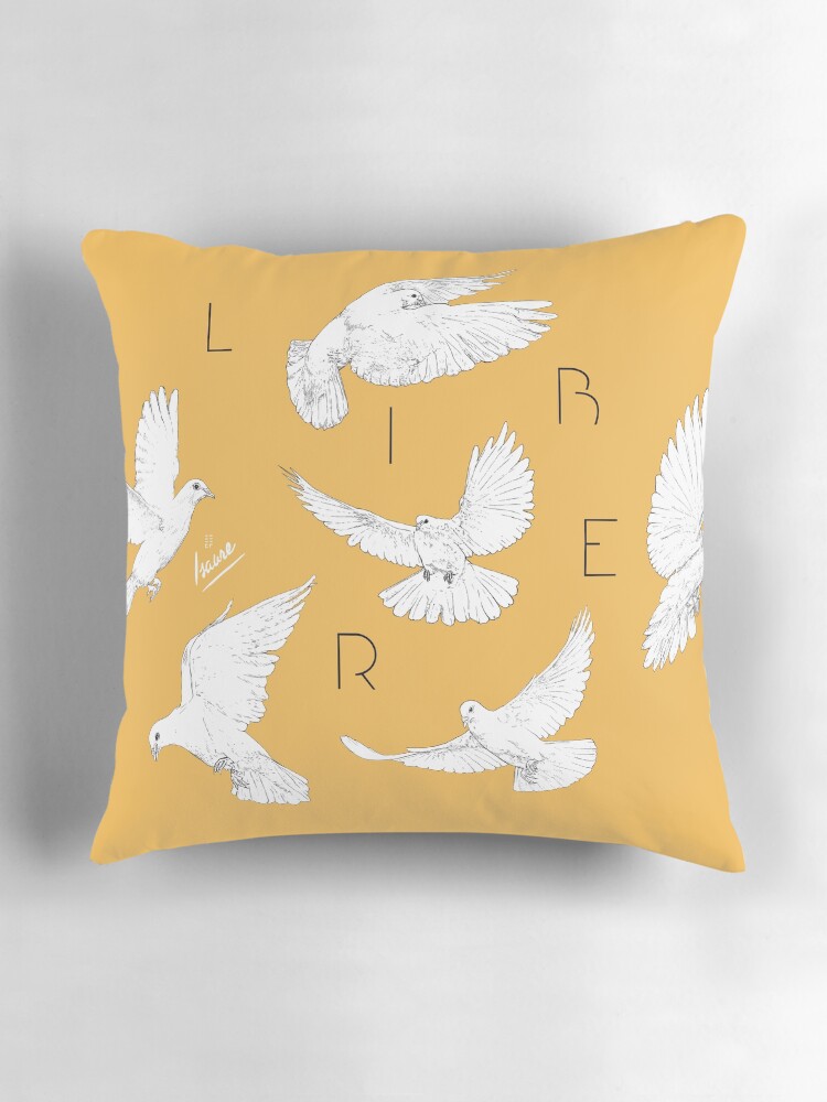 Aperçu 3 sur 4. Coussin avec l'œuvre L'ESPRIT LIBRE créée et vendue par IsaureEcartfixe.