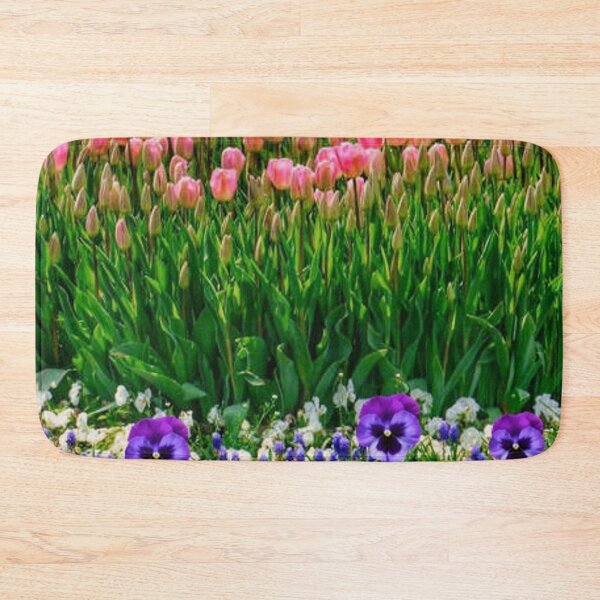 Artikelvorschau, LILA Stiefmütterchen, ROSA TULPEN, GRÜNE GARTENKUNST entworfen und verkauft von sharlesart.