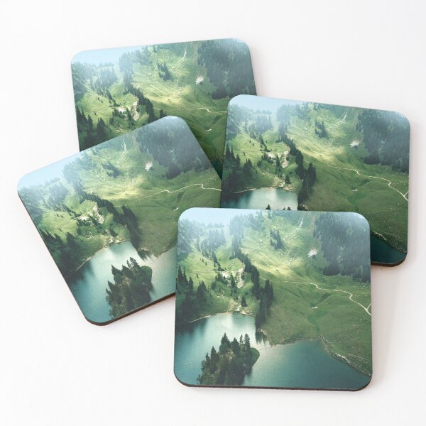 Artikelvorschau, Neblige Bergnaturlandschaft entworfen und verkauft von CreativeCrazeCo.