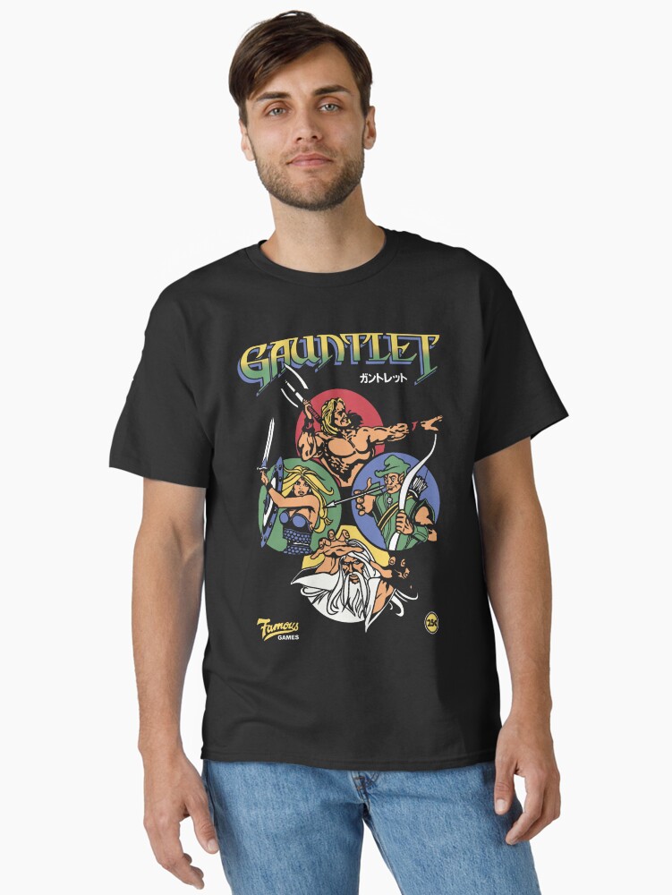 Imagen 2 de 7, Camiseta clásica con la obra Gauntlet Retro Vintage Juegos de arcade, diseñada y vendida por SydnieLebsack.