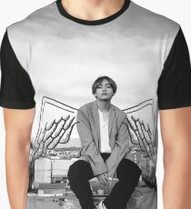 Kim Taehyung Flügel Grafik T-Shirt