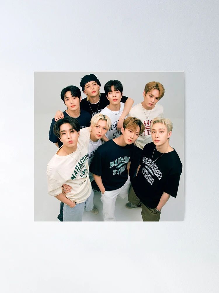 fposter,medium,wall_texture,