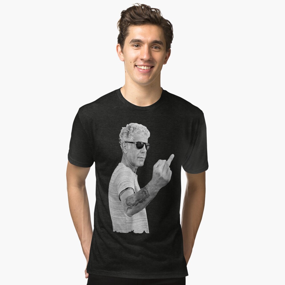 Artikel-Vorschau von Vintage T-Shirt, designt und verkauft von eyibovarhaanq.