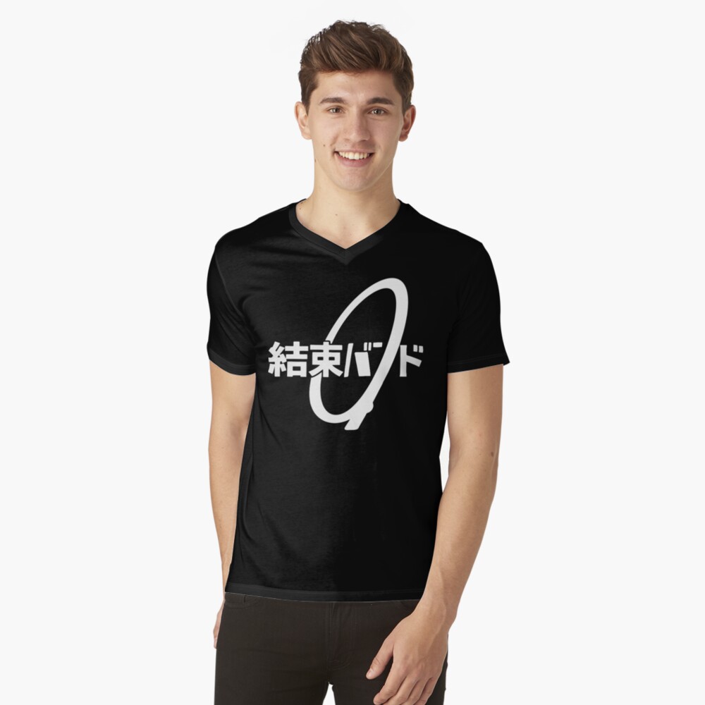 Aperçu de l'œuvre T-shirt col V créée et vendue par OkunevaSebastia.