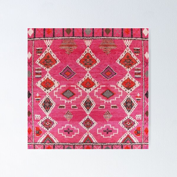 Artikelvorschau, Traditioneller orientalischer marokkanischer Teppich in Rosa entworfen und verkauft von SpaceBazaar.