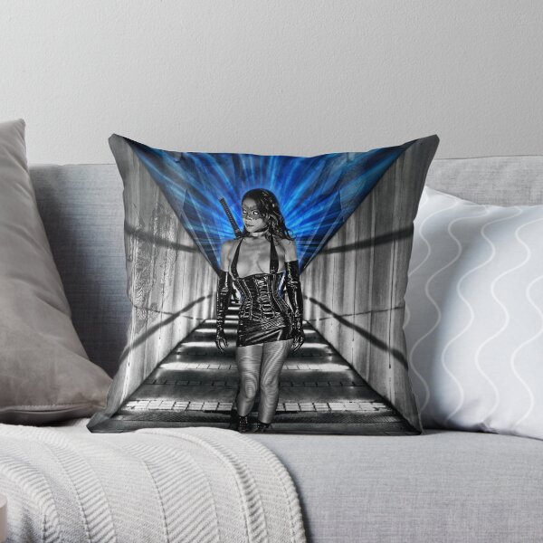 La Femme Kunoichi Throw Pillow