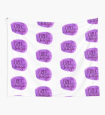 Free hugs (pink/purple) Wall Tapestry