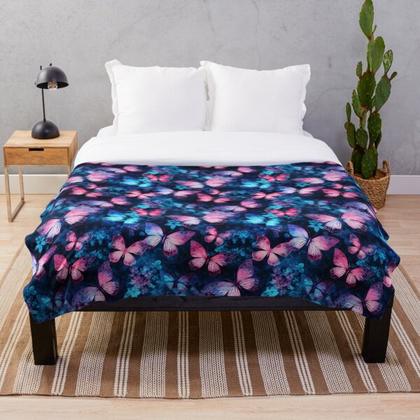Aperçu de l'œuvre Motif de superposition composite papillon bleu et rose #1 créée et vendue par ARTficiallyAnon.