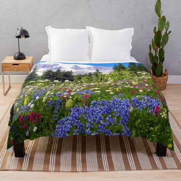 Artikelvorschau, Wildblumenwiese Berglandschaft entworfen und verkauft von Vicky Brago-Mitchell®.