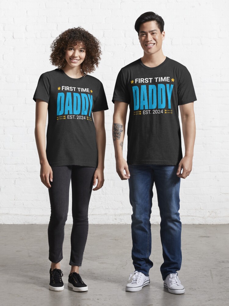 First Time Daddy Est 2024 Funny Pregnancy Announcement New Dad Essential T- shirt