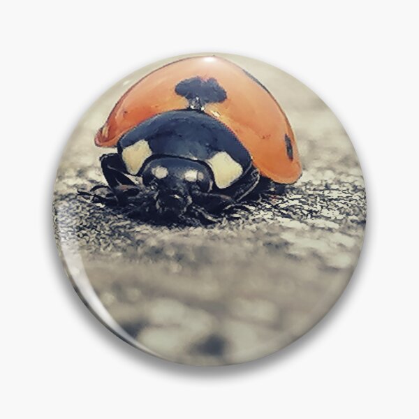 Artikelvorschau, Lady Bug entworfen und verkauft von StatementGeek.