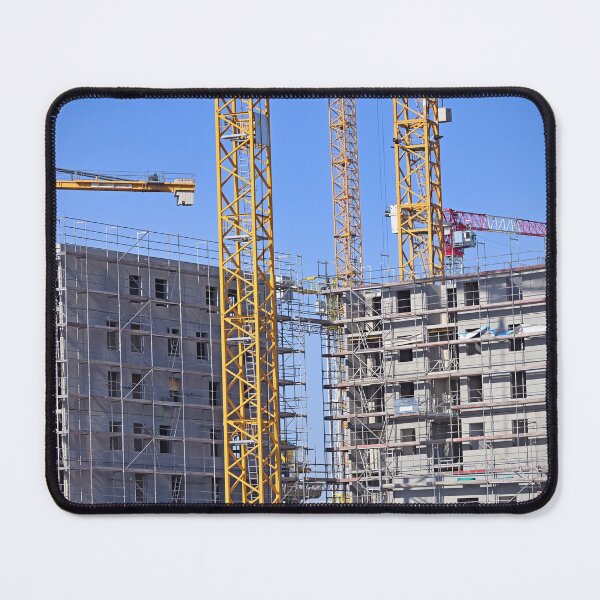 Aperçu de l'œuvre Grues de construction et chantier de construction de nouveaux bâtiments créée et vendue par goceris.