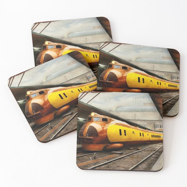 Item preview, Train - Retro - The streamlined M-10000 1934 designed and sold by Mike Savad Photography.