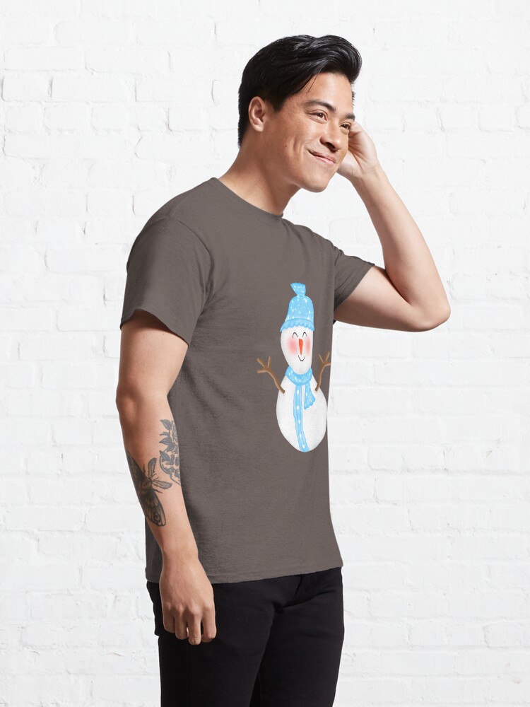 Disover Cute smile Snowman with blue decoration T-Shirt
