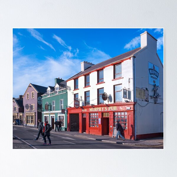 Artikelvorschau, Walking The Sunny Streets Of Dingle Ireland entworfen und verkauft von Mark Tisdale Art.