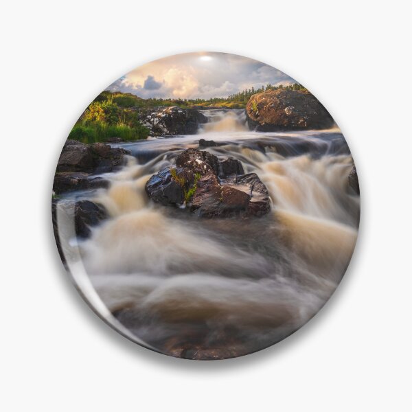 Artikelvorschau, Wasserfall, Connemara, Irland entworfen und verkauft von RYSZARD LOMNICKI.