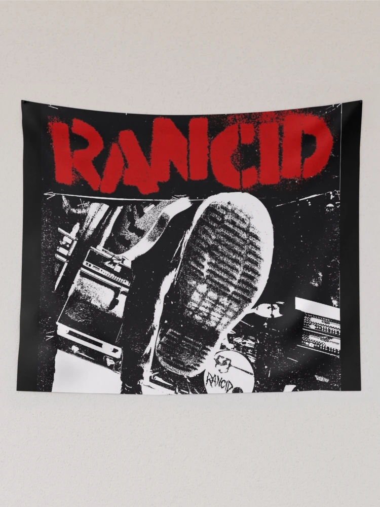 Aperçu 2 sur 3. Tentures avec l'œuvre Rancid Rancid Rancid Rancid Rancid Rancid créée et vendue par RobertozCord.