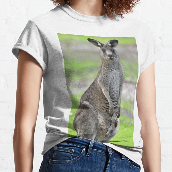 Kangaroo with joey looking out of pouch Classic T-Shirt