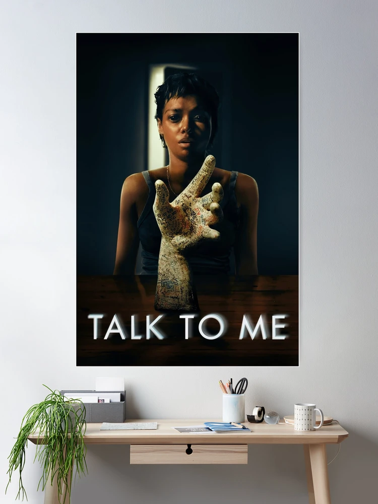 Amazon.co.jp: a24 トーク トゥー ミー art print ポスター 完売