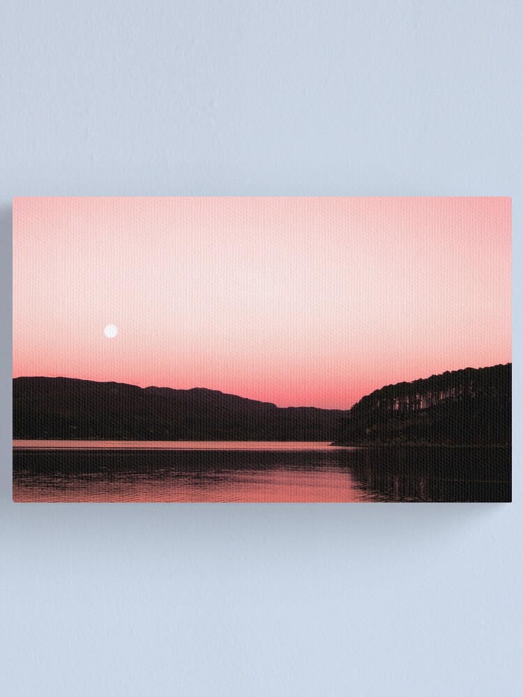 Thumbnail 1 von 3, Leinwanddruck, Morning Moon designt und verkauft von Rosh.