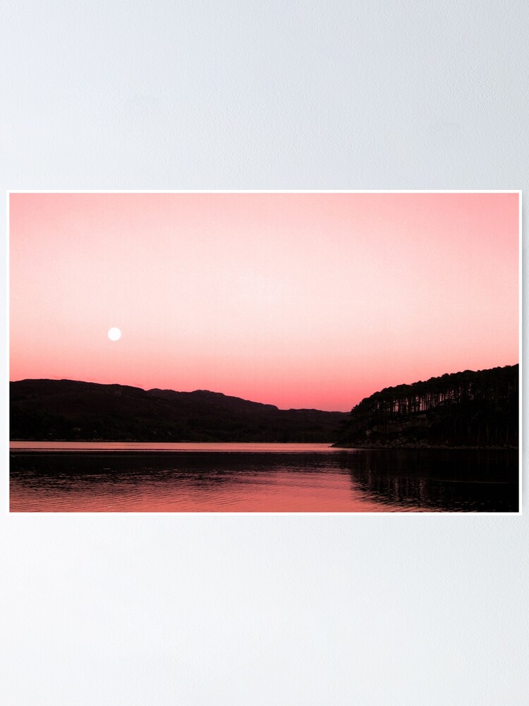 Thumbnail 1 von 3, Poster, Morning Moon designt und verkauft von Rosh.