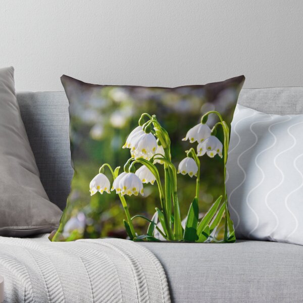 Beautiful blooming of White spring Snowflake Throw Pillow