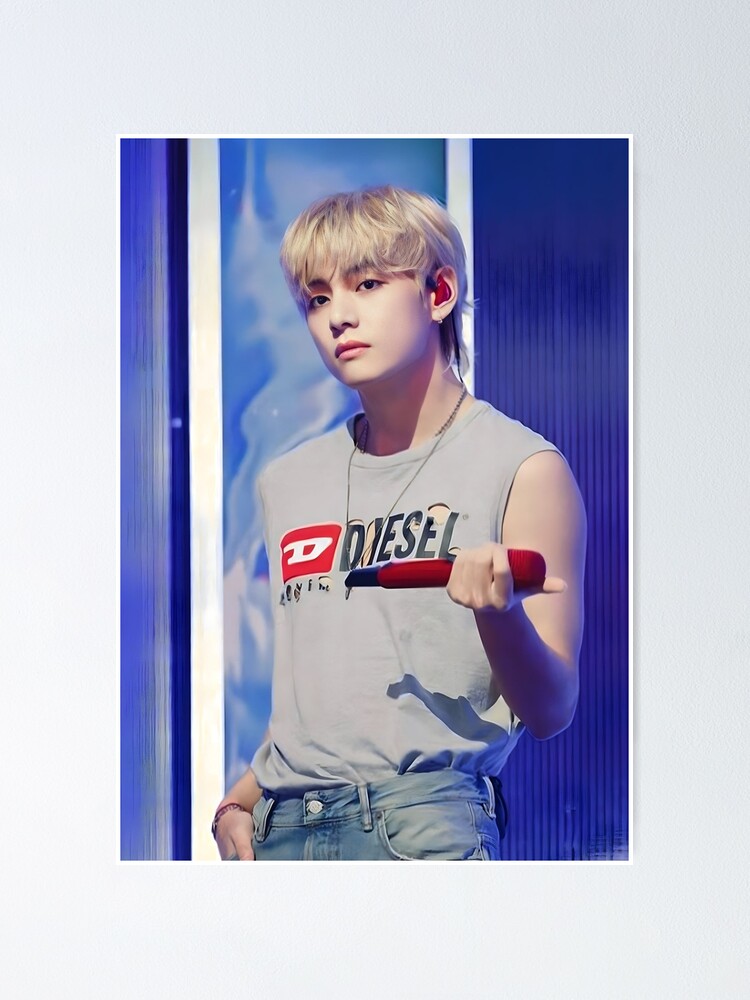 Kim Taehyung bts v concert layover