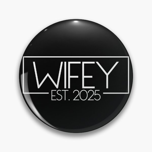 Artikelvorschau, Wifey Est. 2025 Matching Couple Married 2025 Wifey Gear entworfen und verkauft von DynamicDesign.