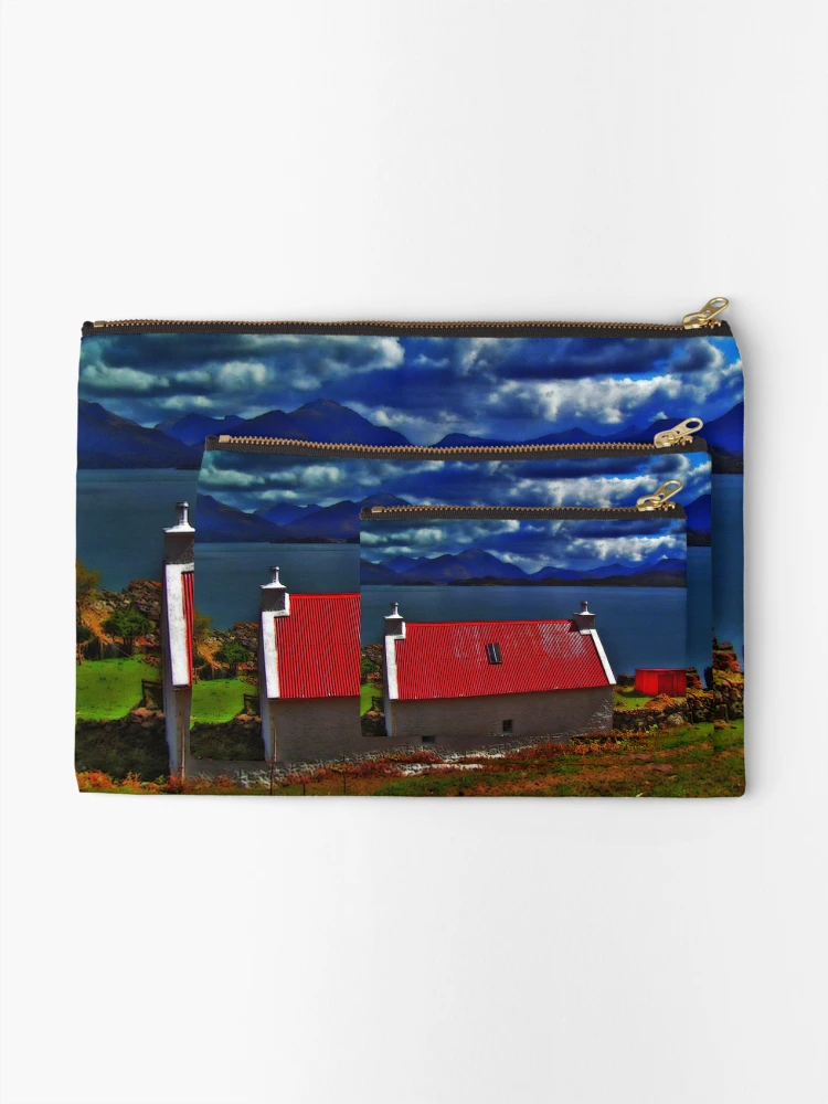 Aperçu 2 sur 4. Pochette avec l'œuvre My Dream House, Applecross Peninsula créée et vendue par Elizabeth Austin-Craig.