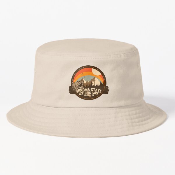 Vista previa del artículo con la obra «Parque Histórico Estatal de Sonoma California - Insignia de recuerdo retro de CA», diseñado y vendido por mountainfad.