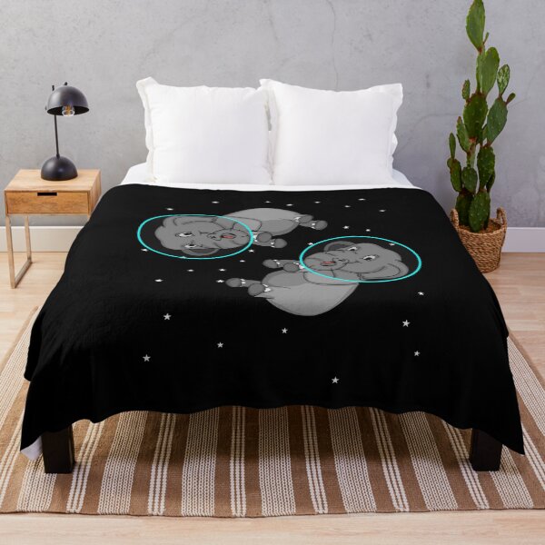 Aperçu de l'œuvre Astronaut Lover Kids Space Gift Éléphant mignon créée et vendue par DSWShirts.