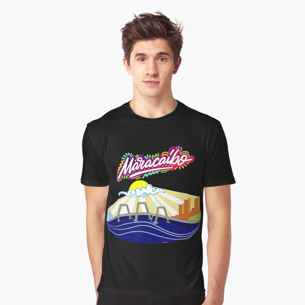 Vista previa del artículo con la obra «Camiseta gráfica», diseñado y vendido por FotoLibreStudio.