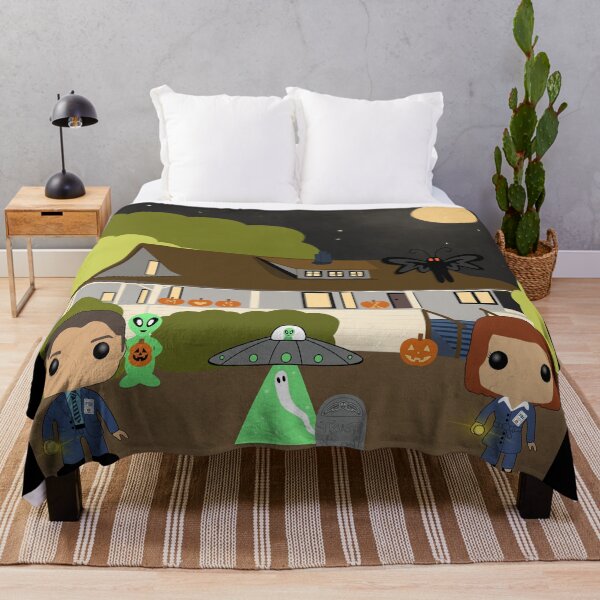 Item preview, mulder and scully decorated the unremarkable house for halloween designed and sold by DanaScully0709.