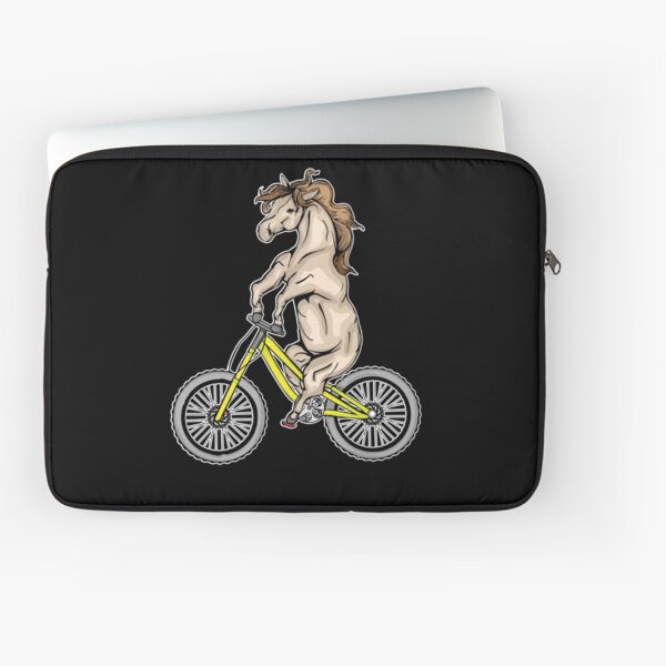 Aperçu de l'œuvre Cadeau drôle d'amant de cheval, équitation de vélo créée et vendue par DSWShirts.