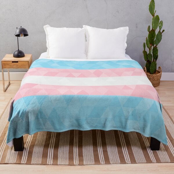 Artikelvorschau, Dreieck-Trans-Flagge (Rechteck) entworfen und verkauft von wetchickenart.
