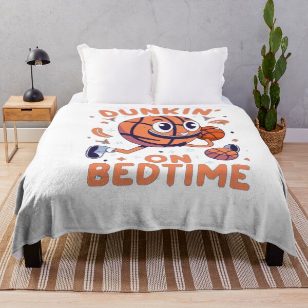 Aperçu de l'œuvre dunkin on bedtime créée et vendue par PintSizedPixel.