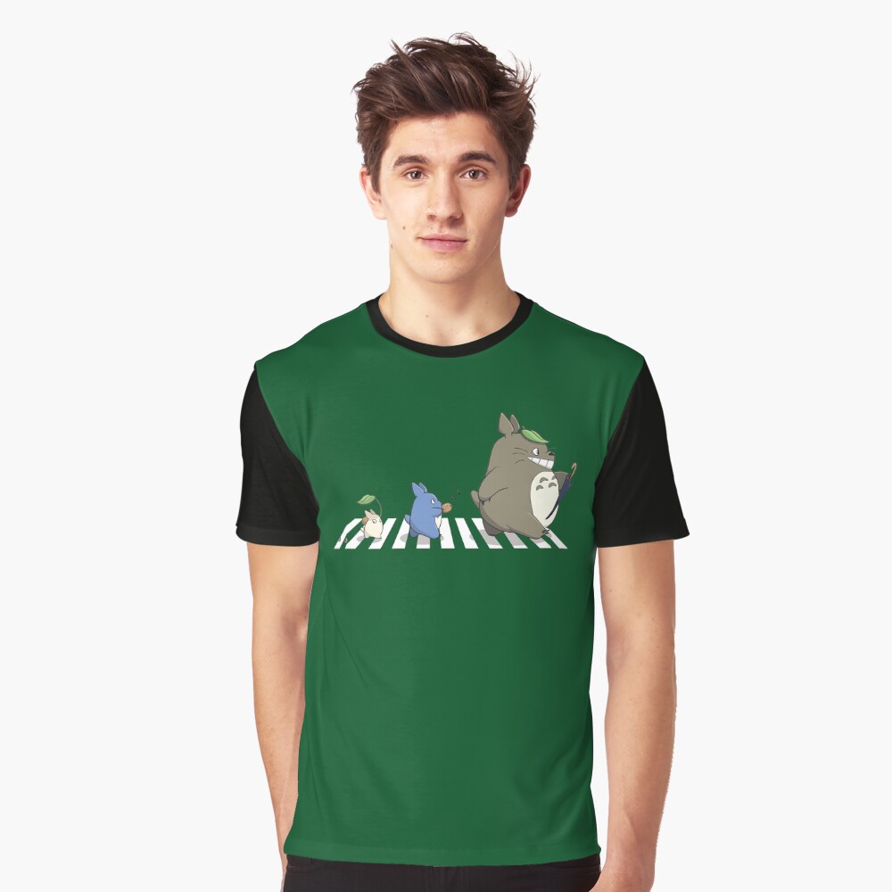Vista previa del artículo con la obra «Camiseta gráfica», diseñado y vendido por LucieBeeArt.