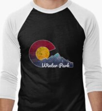 Winter-Park-Colorado-Flagge spornte Gebirgsszene an Baseballshirt für Männer