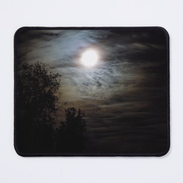 Artikelvorschau, Nebliger Vollmond in der Nacht entworfen und verkauft von DragonCGallery.