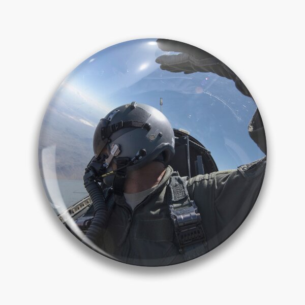 Artikelvorschau, STK109586M-F-16 Fighting Falcons fliegen eine Luft-Luft-Trainingsmission. entworfen und verkauft von StocktrekImages.
