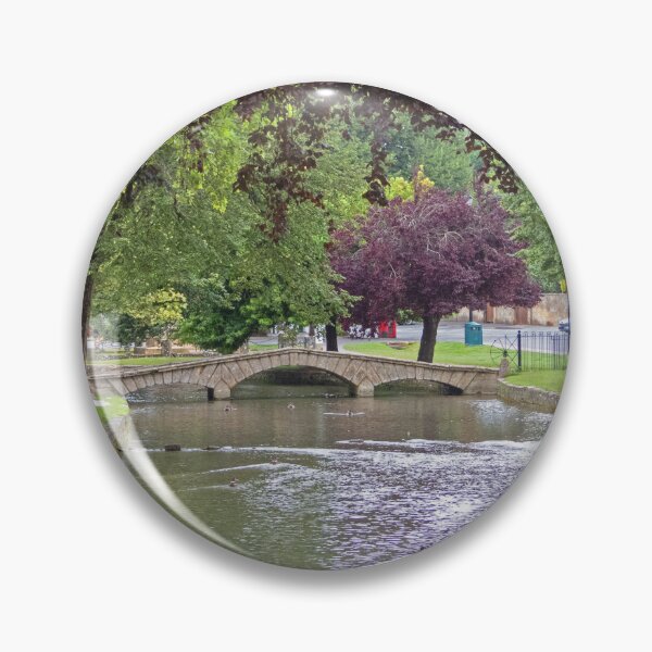 Artikelvorschau, Bourton auf dem Wasser, Gloucestershire, England entworfen und verkauft von HazelWright.